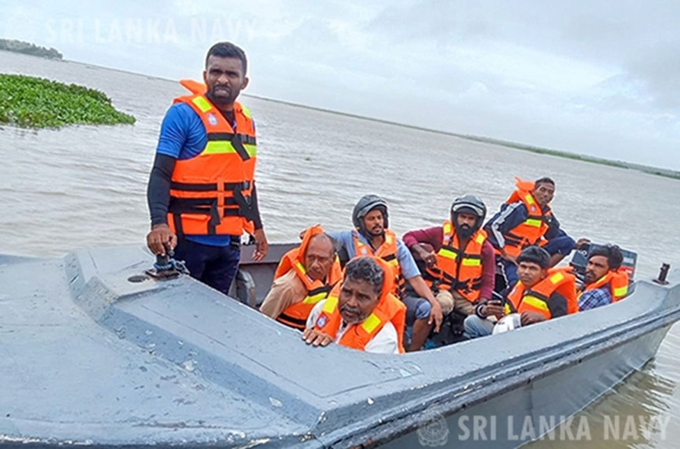 ජීවිතාරක්ෂක කටයුතු සඳහා සහාය ලබා ගැනීම සඳහා පොලිස් නාවික කොට්ඨාසයෙන් විශේෂ දුරකථන අංකයක්