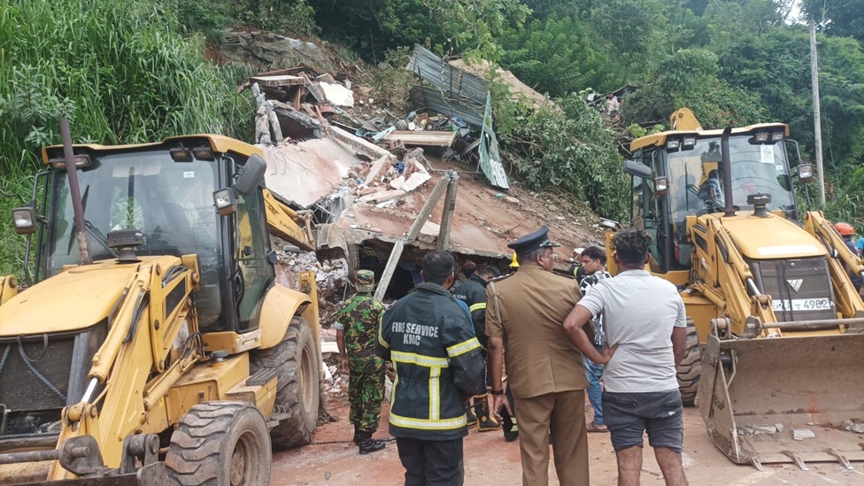 පහළ කඩුගන්නාව නායයෑමෙන් මිය ගිය ගණන 4ක් දක්වා ඉහළට – ගළවා ගැනීමේ මෙහෙයුම් තව දුරටත්