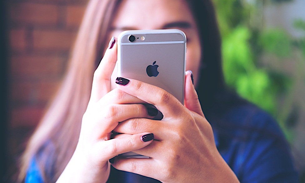 iPhone බැටරිය ඉක්මනින් ඉවර වෙනවද? – නිවැරදිම විසඳුම දැන ගනිමු