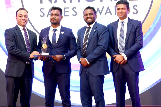 ශ්‍රී ලංකා ඉන්ෂුවරන්ස් ලයිෆ් SLIM National Sales Awards සම්මානයන්ගෙන් පිදුම් ලබයි