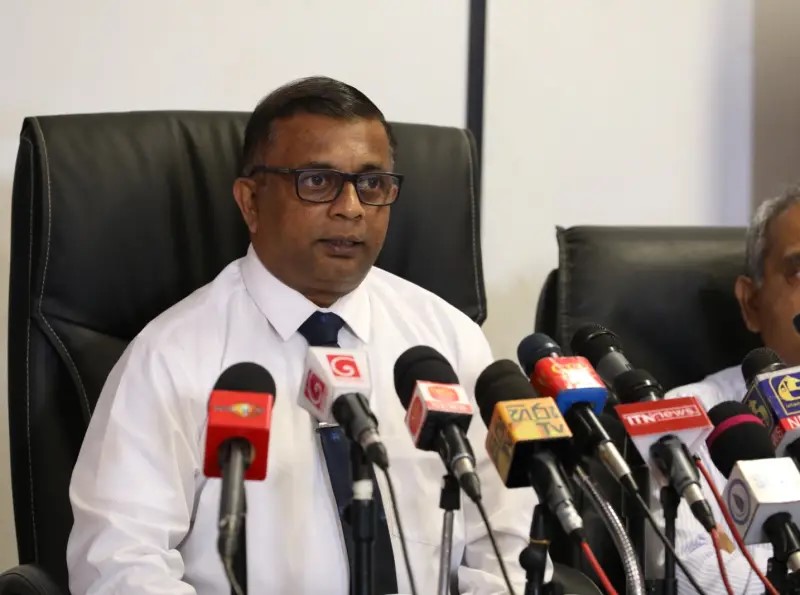 සුළි කුණාටුවෙන් වී වගාවට හානි වූ ගොවීන්ට ගොවිජන සංවර්ධන දෙපාර්තමේන්තුව කළ දැනුම් දීම