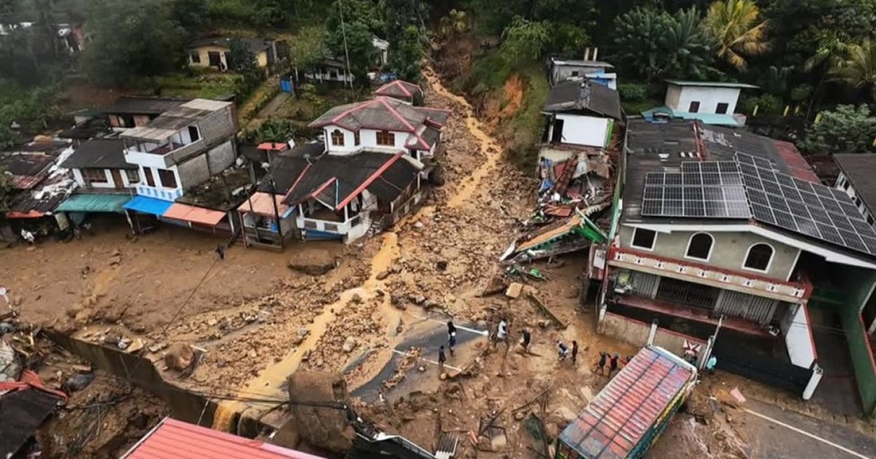 සුළි කුණාටුවේ බලපෑමෙන් බිඳ වැටුණු කර්මාන්ත යළි පණ ගැන්වීමට කර්මාන්ත හා ව්‍යවසාය සංවර්ධන අමාත්‍යාංශය තොරතුරු ඉල්ලයි