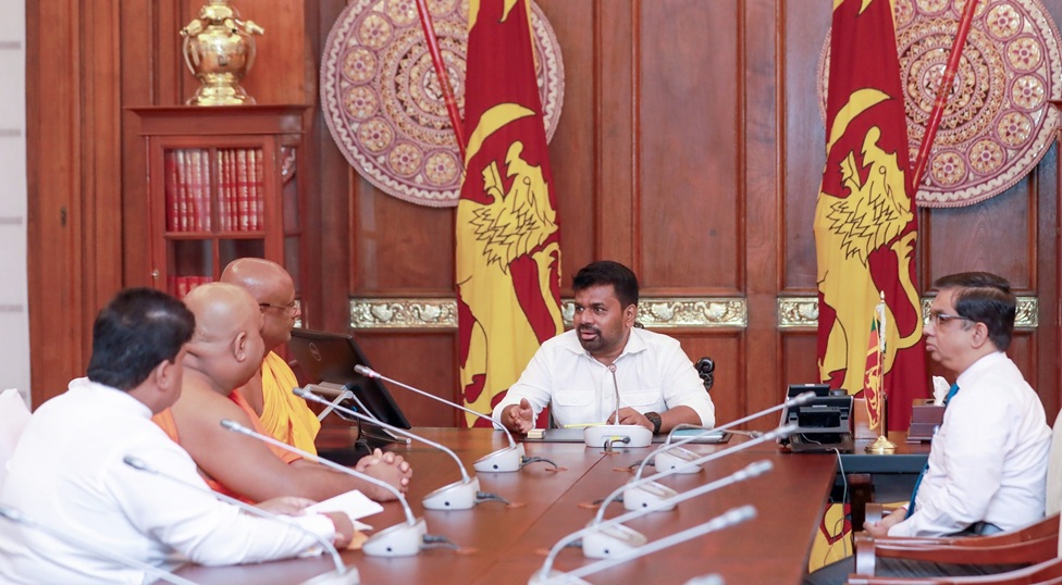 මල්වතු, අස්ගිරි නියෝජ්‍ය ලේඛකාධිකාරි හිමිවරු සහ දියවඩන නිලමේවරයා ජනපති හමු වෙති