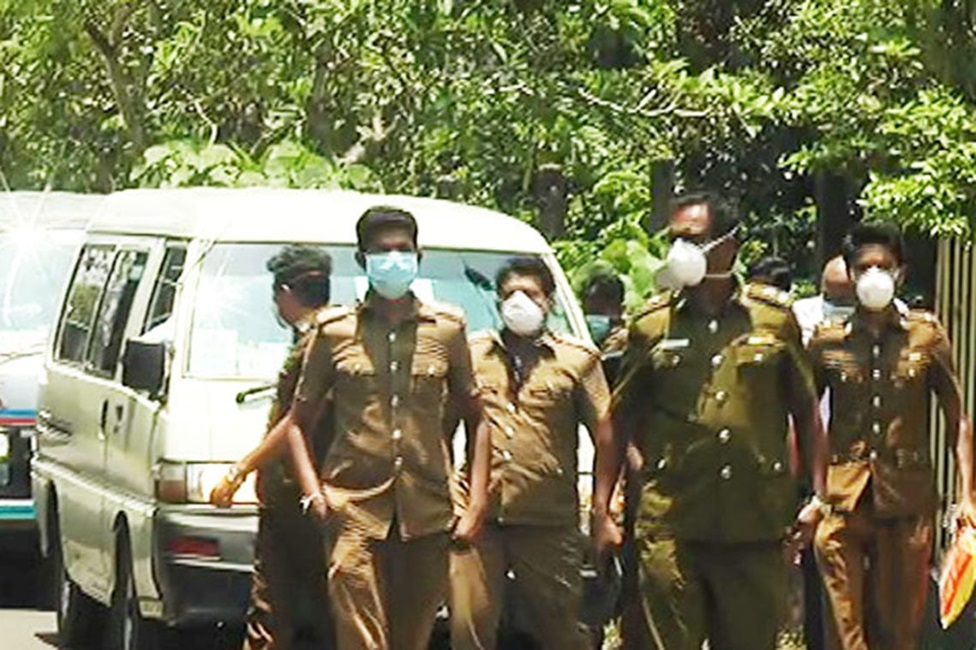 විපතට පත් ජනතාවට පරිභෝජනයට නුසුදුසු ආහාර ද්‍රව්‍ය අලෙවි කළොත් කරන දේ ගැන PHI සංගමය කියයි