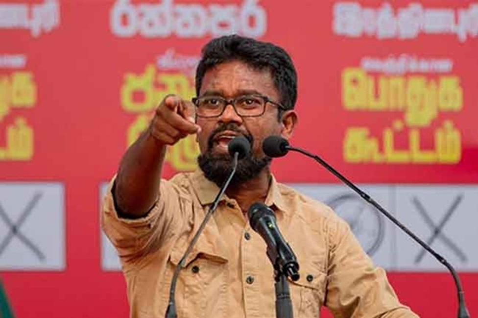 මාළිමාවේ රත්නපුර මන්ත්‍රී ශාන්ත VS  සූරියකන්ද පොලිස් කොස්තාපල් : අලුත්ම තත්ත්වය මෙන්න !