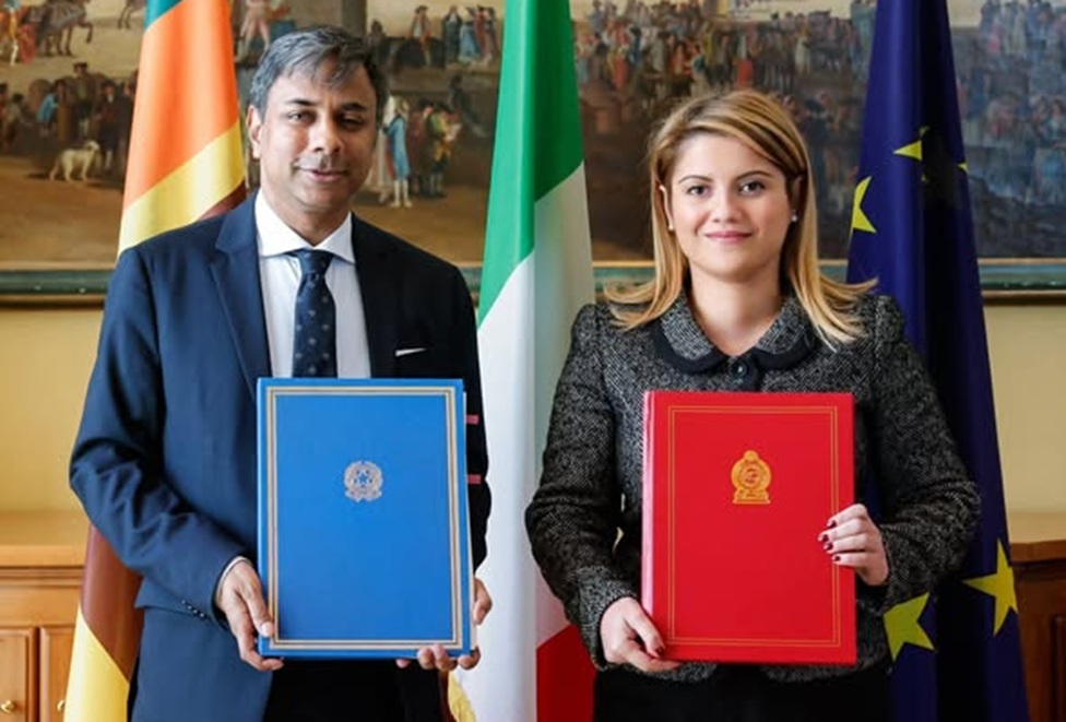 ශ්‍රී ලංකාව – ඉතාලි රියදුරු බලපත්‍ර ගිවිසුමට අත්සන් තබයි