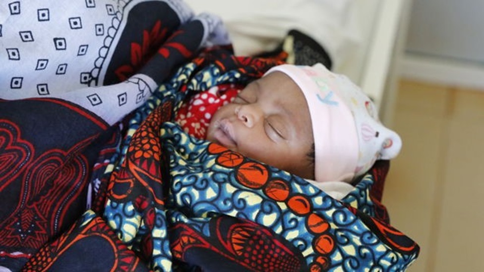 කටුනායක ගුවන්තොටුපොළේ දී දරු ප්‍රසූතියක්