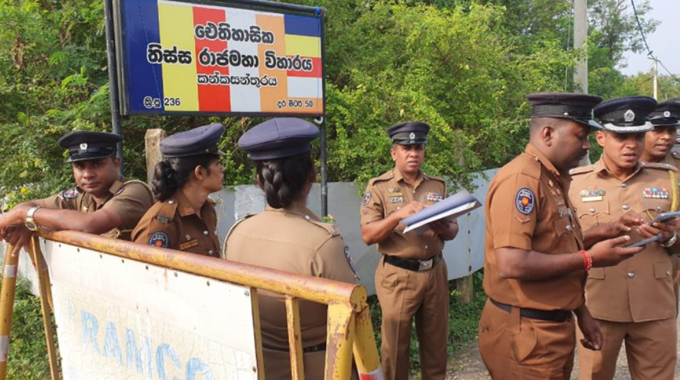 යාපනයේ තිස්ස විහාරයේ නීතිවිරෝධී විරෝධතාවයක් සම්බන්ධයෙන් පස් දෙනෙකු අත්අඩංගුවට
