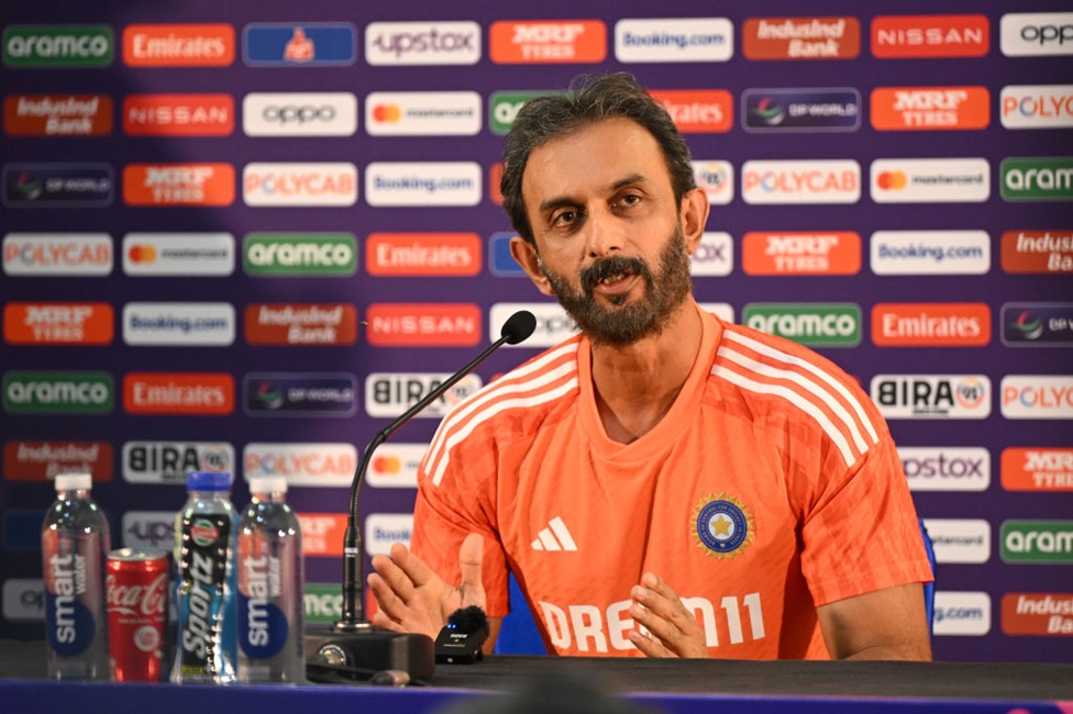 Batting Coach: ශ්‍රී ලංකා ජාතික ක්‍රිකට් කණ්ඩායමේ පන්දුවට පහර දීමේ පුහුණුකරු ලෙස වික්‍රම් රතෝර් පත් කෙරේ