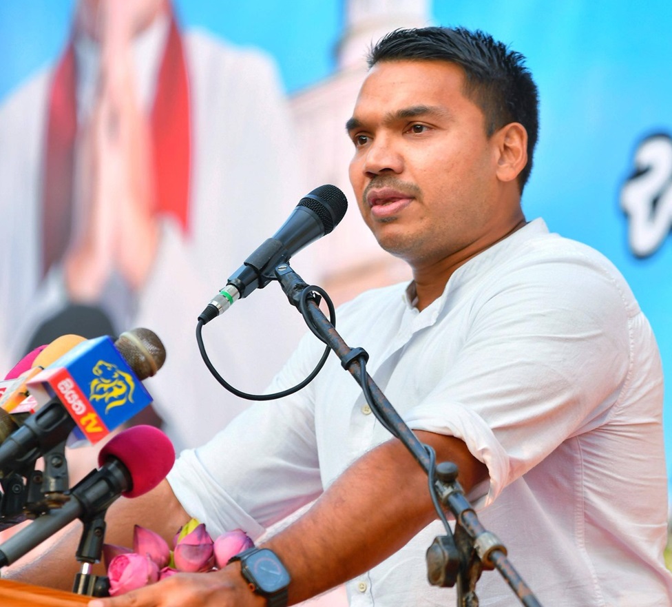 අරගලකරුවන් එල්ලුම් ගහට – උසිගන්වපු අය රජ පුටුවට – නාමල් රාජපක්ෂ‌ගෙන් ආණ්ඩුවට ඍජු අභියෝගයක්