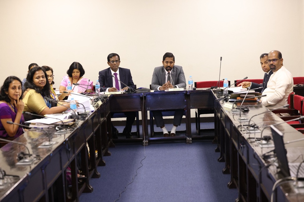 පාර්ලිමේන්තු විශ්‍රාම වැටුප් (ඉවත් කිරීමේ) පනත් කෙටුම්පතට අනුමතිය