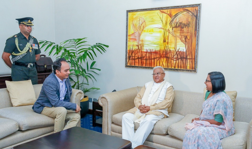 ශ්‍රී සර්වඥ ධාතූන් වහන්සේ නැවත ඉන්දියාවට වැඩම කරවීම වෙනුවෙන් ඉන්දීය දූත පිරිසක් මෙරටට