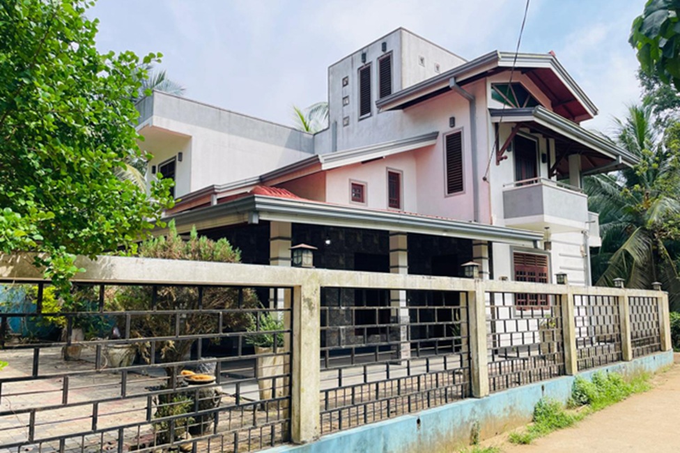 මත්ද්‍රව්‍ය ජාවාරම් කළ ‘දීගල සමන්ට’ අයත් සුඛෝපභෝගී නිවසක් තහනම් කරයි