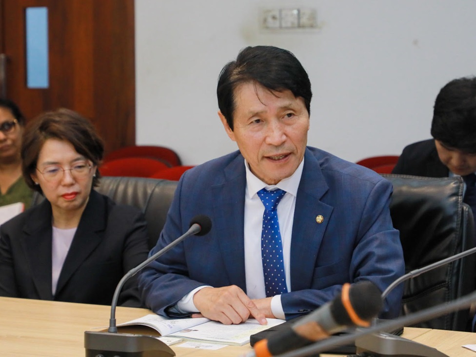 කොරියානු නියෝජ්‍ය කථානායකගෙන් කොරියාවේ සිටින ශ්‍රී ලාංකික ශ්‍රමිකයින්ට විශේෂ ඇගයීමක්